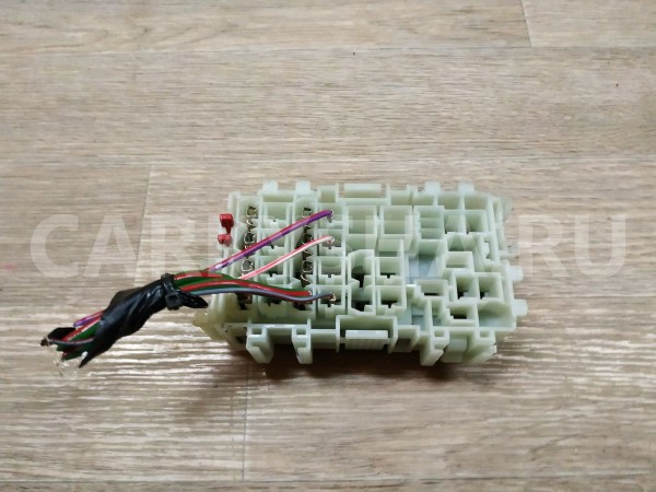 Блок предохранителей салонный Ford Mondeo 