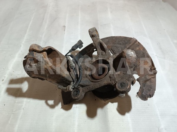 Кулак поворотный передний правый Land Rover Freelander 