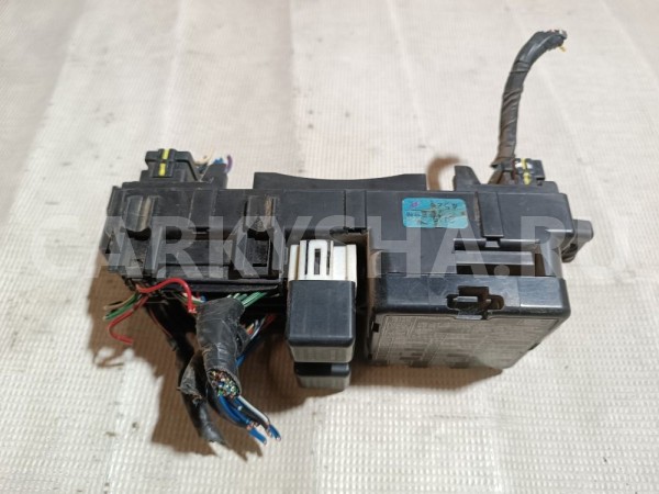 Блок предохранителей салонный Mitsubishi Galant 