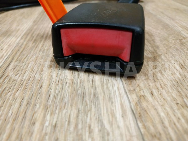 Ответная часть ремня безопасности Ford Fusion 