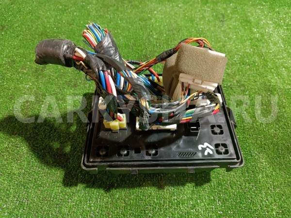 Блок предохранителей подкапотный Ssang Yong Rexton 