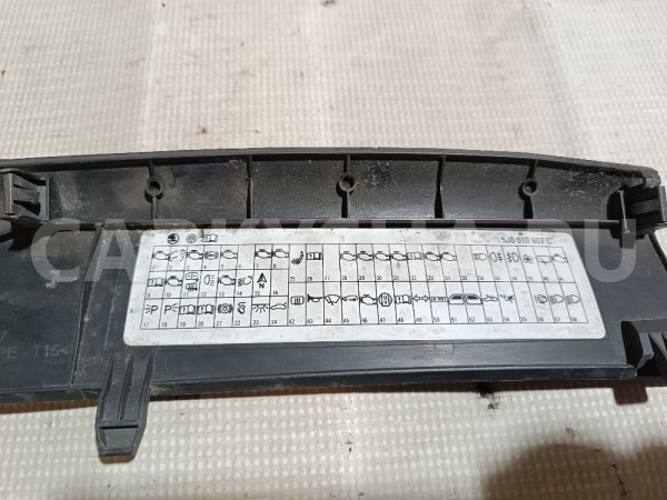 Крышка блока предохранителей Skoda Fabia оригинальный номер 5J1857917