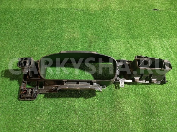 Накладка (кузов внутри) Nissan Avenir 