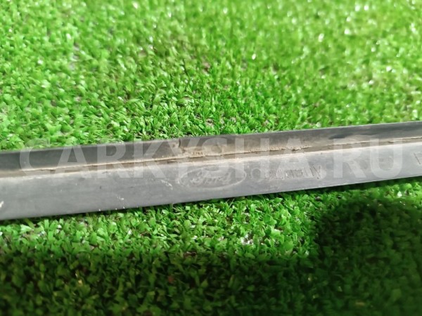 Молдинг лобового стекла правый Ford Mondeo 