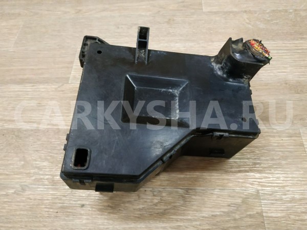 Блок предохранителей подкапотный Volvo S40 