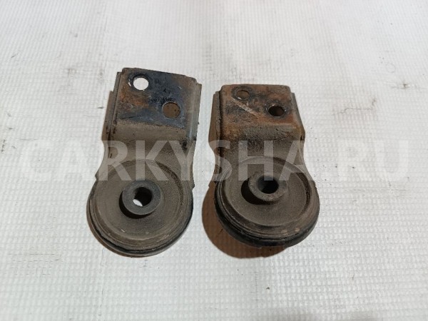 Кронштейн радиатора Mitsubishi Diamante 