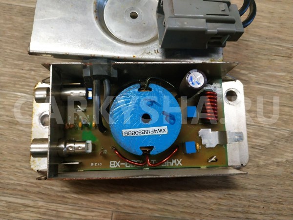 Усилитель антенны Jaguar S-Type 