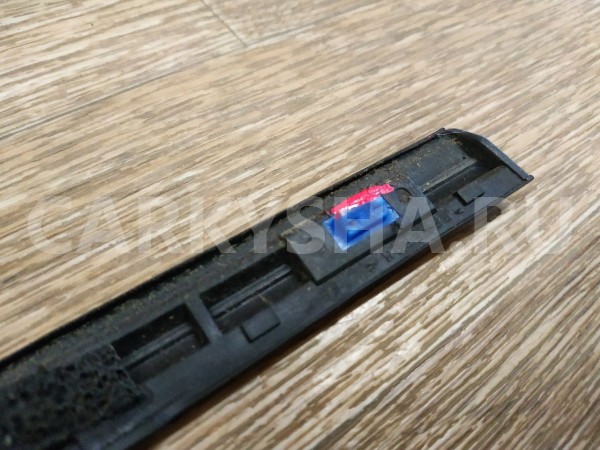 Накладка стекла переднего левого Nissan Note 