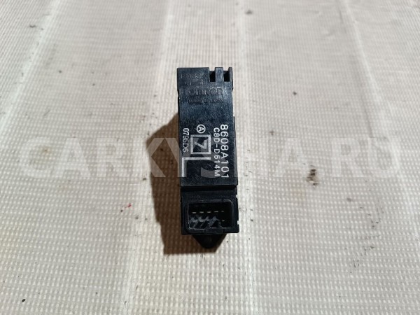 Кнопка стеклоподъемника заднего левого Mitsubishi Lancer 