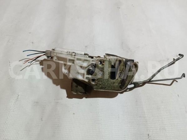 Замок двери передней правой Mitsubishi Diamante 