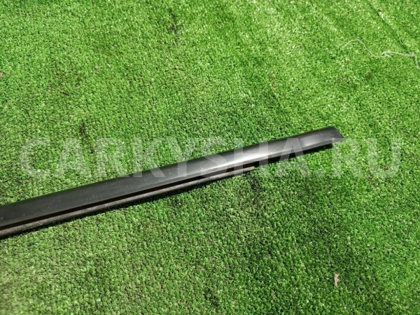 Накладка стекла заднего правого Opel Corsa 