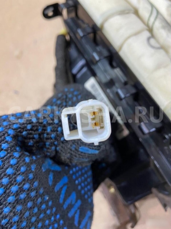 Подушка безопасности пассажира Nissan Bluebird1998 Nissan Bluebird 