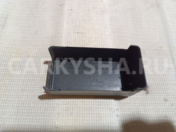 Крышка блока предохранителей Ssang Yong Rexton 