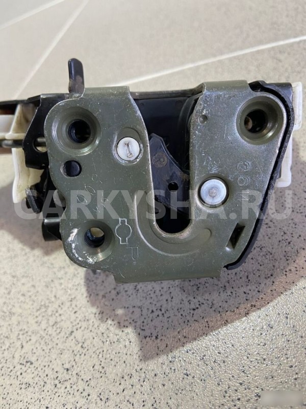 Замок двери задний правый Nissan Pulsar 1993 г Nissan Pulsar оригинальный номер 8255279910