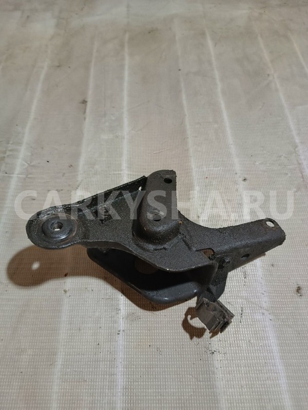 Кронштейн двигателя задний Nissan Primera 