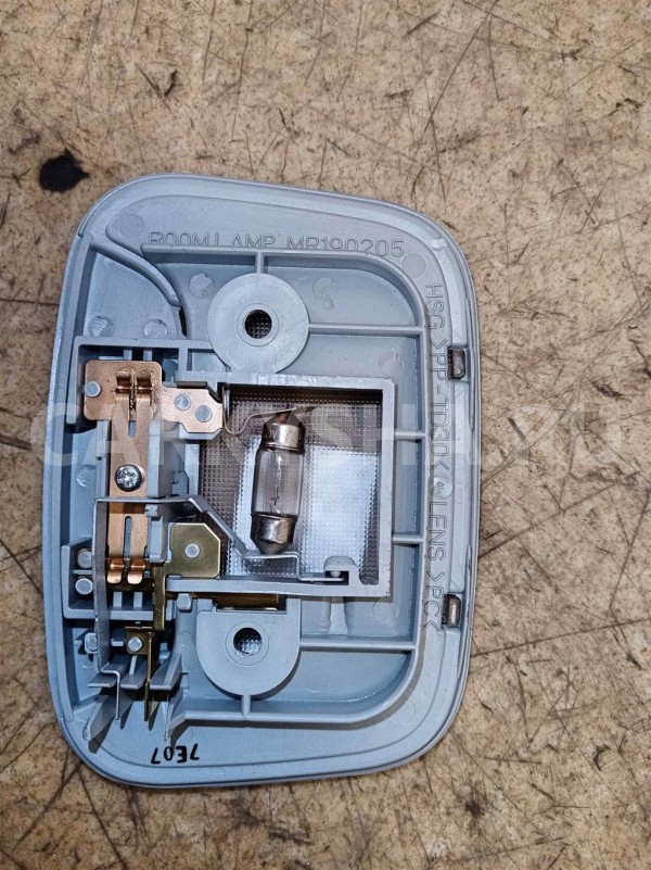 Название детали Плафон салона задний Модель Volvo S40 1995-1998 Volvo S40 оригинальный номер 6362R4