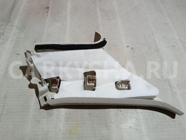 Обшивка задней стойки крыши правая Ford Mondeo 