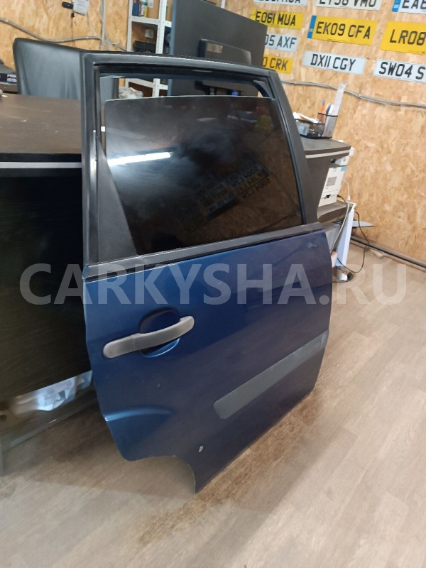 Дверь задняя правая Ford Fiesta оригинальный номер 1692525